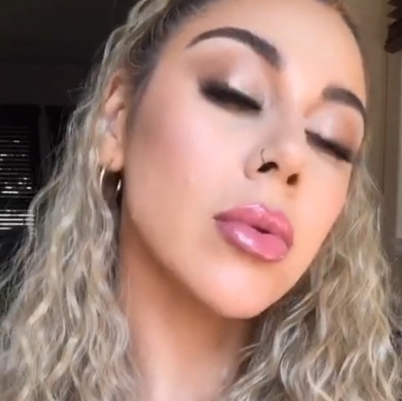 🌼SALE! 2/$35 BITE BEAUTY Plumping Gloss in Rose Meringue - Picture 6 of 15